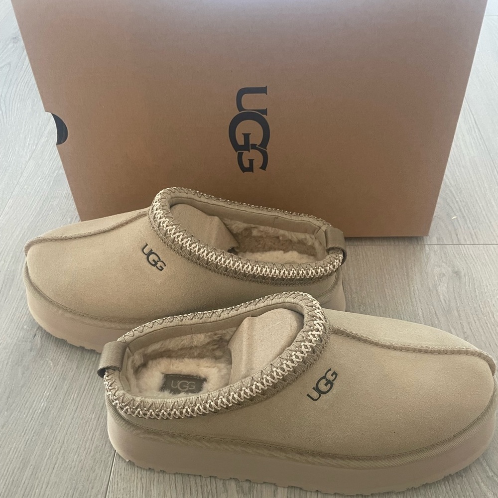 NEW Ugg Tazz slippers